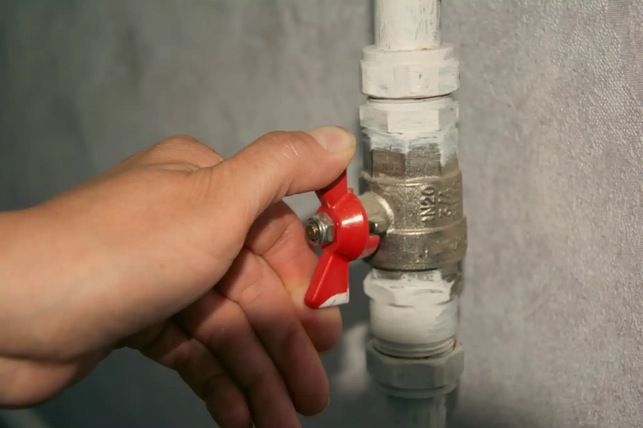 hand turning valve