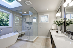 Standard Shower vs Walk-in Shower: Which Is Right for Your Home?