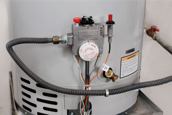 8 Signs Your Water Heater Is About to Call It Quits