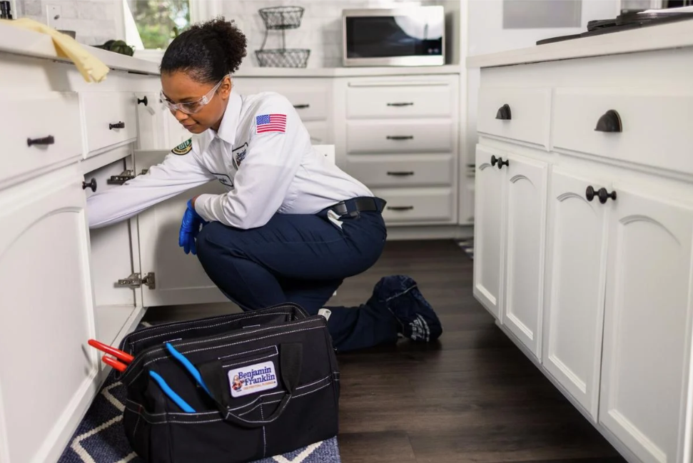How Plumbers Diagnose Without Demolition